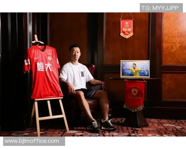 恒大足球明星纹身艺术揭秘展现个性与激情的独特魅力