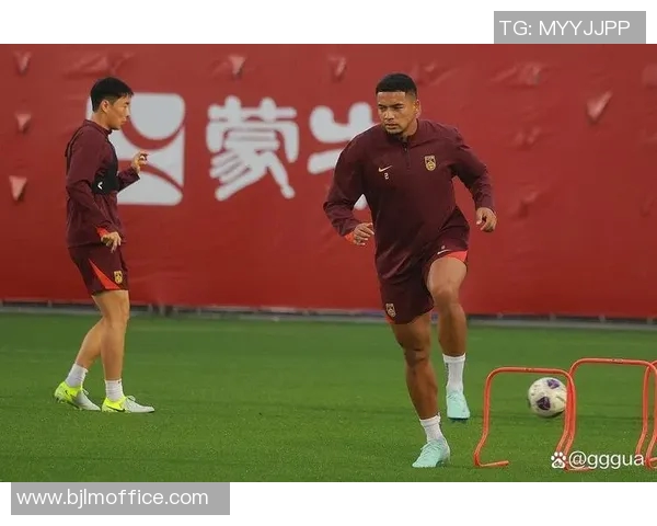 足球明星中锋的背号揭秘你知道他们的号码是多少吗